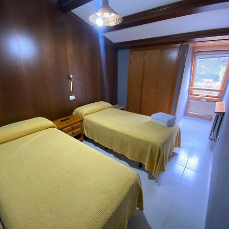 Hostal Los Valles Bielsa Eksteriør bilde