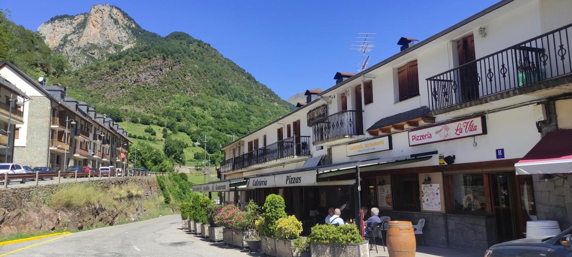Hostal Los Valles Bielsa Eksteriør bilde