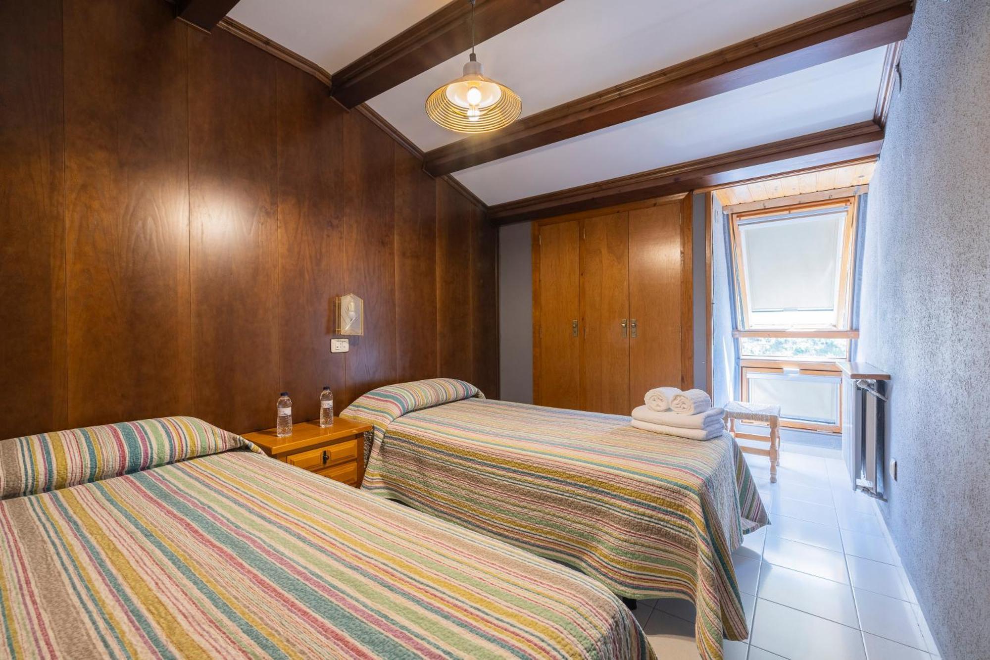 Hostal Los Valles Bielsa Eksteriør bilde