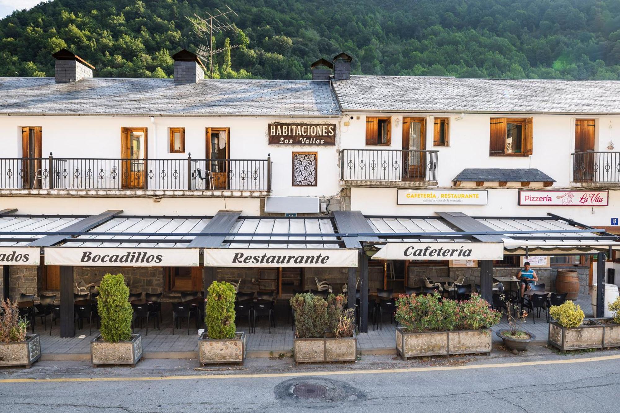 Hostal Los Valles Bielsa Eksteriør bilde