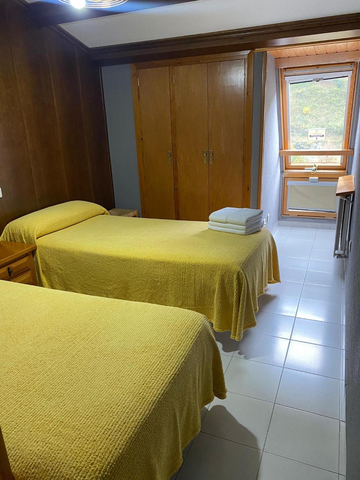 Hostal Los Valles Bielsa Eksteriør bilde
